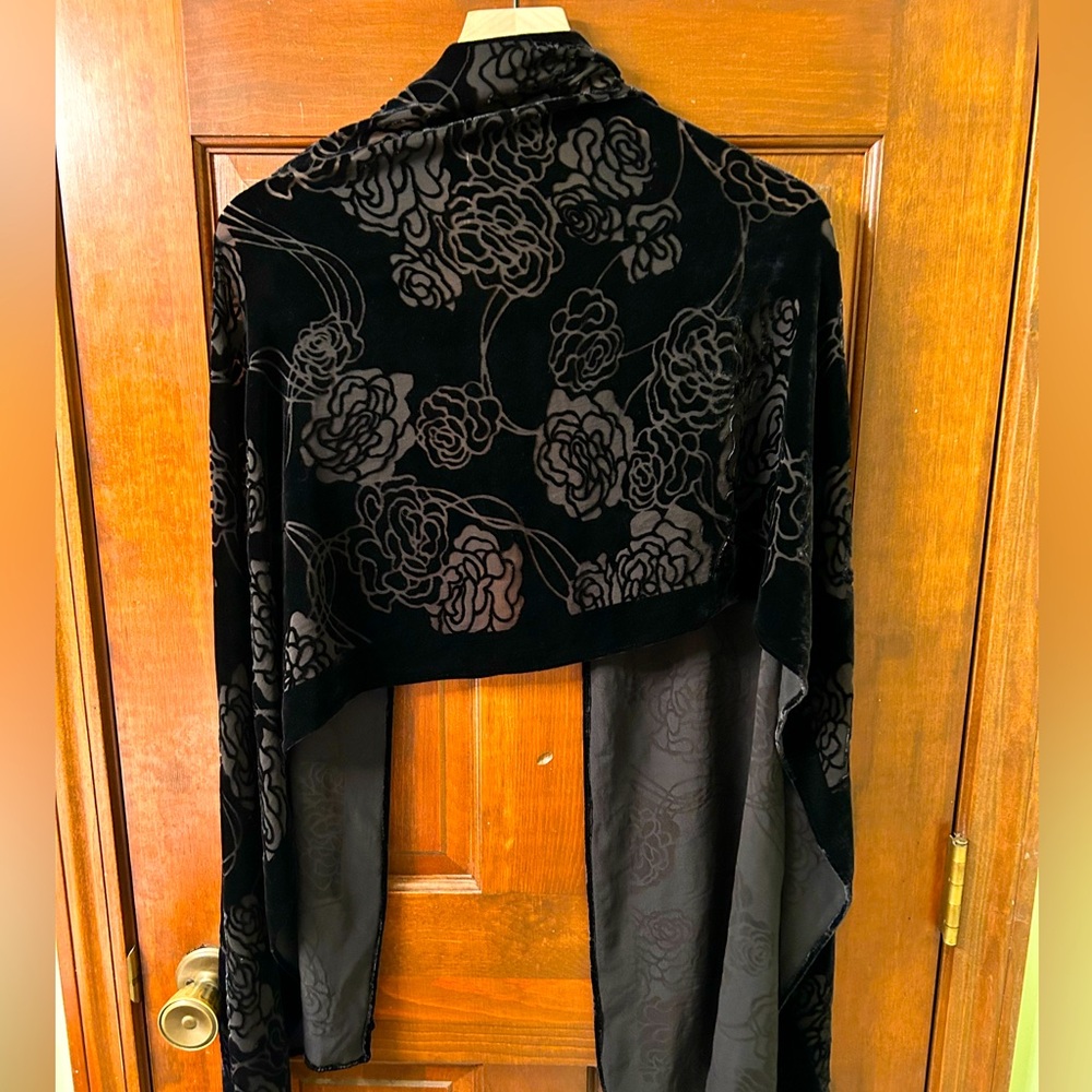 VTG Black Burnout Floral velvet scarf. No snags or stains. Unbranded